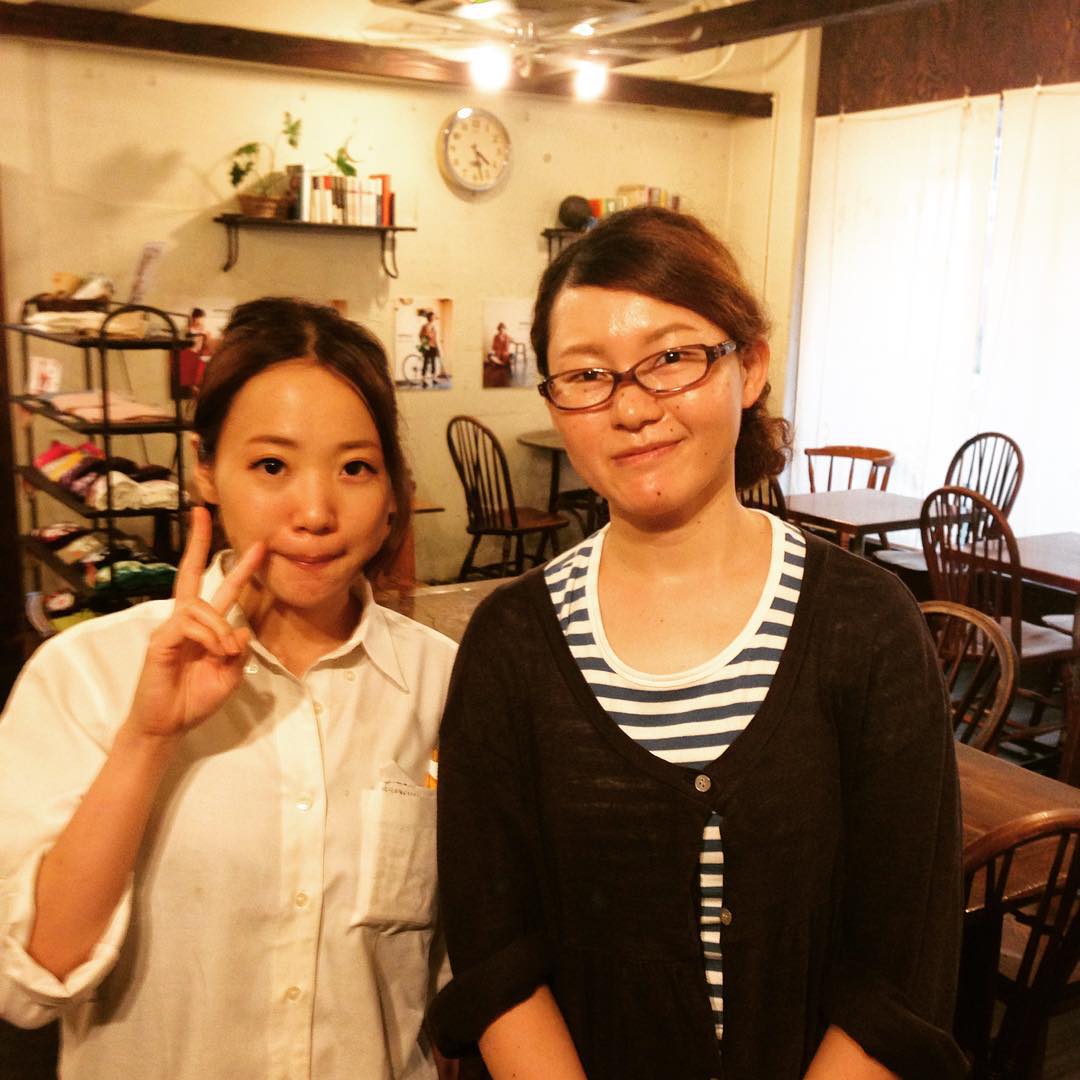 ランチ専門の私は、今日がコジコと最後のシフトでした。と言いつつまだ実感がわきません、実感したくないのかもしれません。リトスタに入ったのが半年違いなので、ほぼ同僚です(年齢は違いますが)。徐々に仕事の息が合ってきたのがうれしかったです。コジコありがとう。またリトスタで会いましょうね。コジコのラストシフトは27日夜です！(うめ)