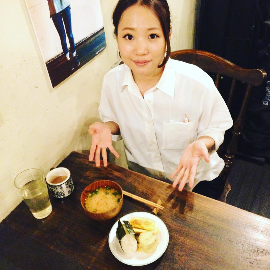 今日のまかないは、「ザ・お夜食メニュー」！（笑）今日は閉店後にあるスタッフの送別会があるので軽めにしてもらいました。まあ私のことなんですが（笑）2年半お世話になりました。
ちょくちょくまかないをアップしてきましたが、思ったよりも反響があって嬉しい限りでした。私自身おいしい料理についてコメントするのは楽しい時間でした。
今後はお客さんとしてよろしくおねがいします（笑）(コジ)