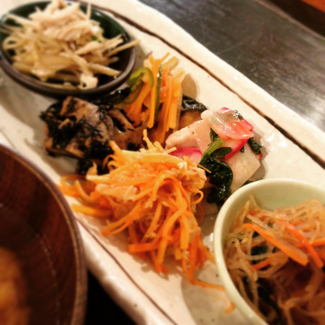 助っ人というより遊びに来たような感覚です、、久しぶりにお会いできたお客様もいて楽しい時間でした。ありがとうございました。そしてまかないが体にしみます。(うめ)