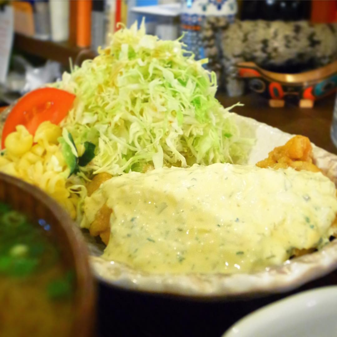 くぼさん、いつもぼくのまかないつけあわせのきゃべつをやまもりにしてくれてありがとう。たるたるそーすももりもりにしてくれてありがとう…ワタクシ的くぼさんラスト賄い、ごちそう様です！（くぼさん、明日から遅番シフトです）（お）