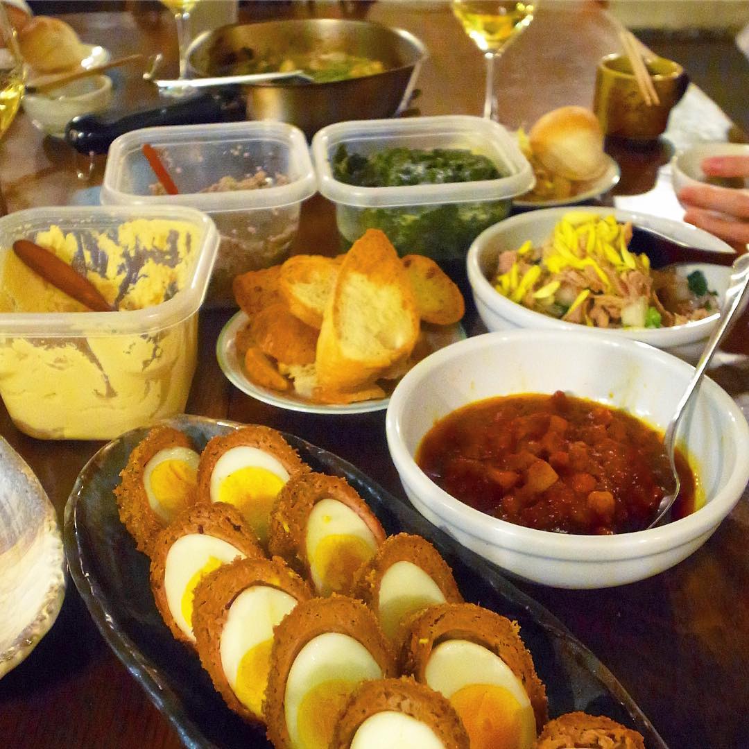 あー、そんで今夜のつまみはかなり豪勢で、えぇ、今回のクリスマスディナー…ほぼその全てのメニューをたべられたのでした！うわ〜い！のみ過ぎた〜！（笑）（お）