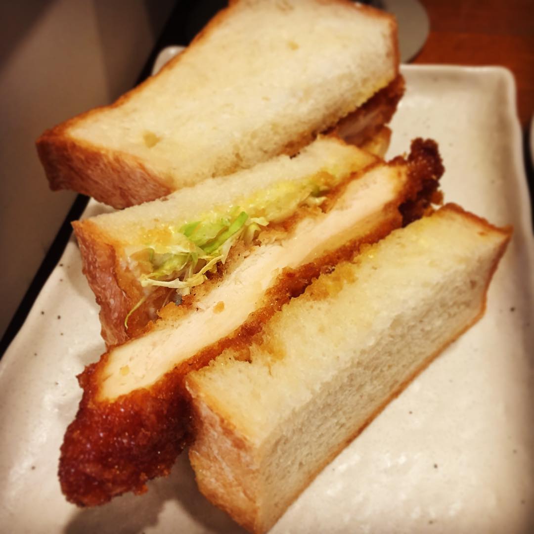 あー、昨日今日と開催中は年明け恒例パンとコーヒーのイベント「ひばりスターレストラン」！…さすがにみなさんお仕事始まりましたよね？と、のんびりのんびり営業中であります、よろしかったらぜひぜひ〜！（お）