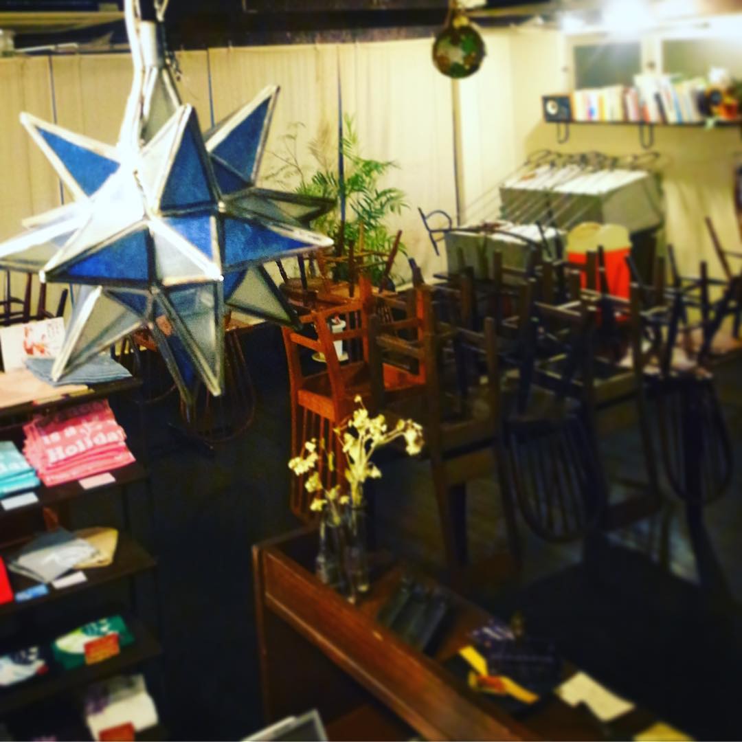 あー、予約はちっともなかったけど、今夜はまずまず忙しくてありがたい。明日の金曜日、当店夜は予約大してありません（苦笑）。みなさん遠慮なくどうぞ〜（0422-45-3441）（お）