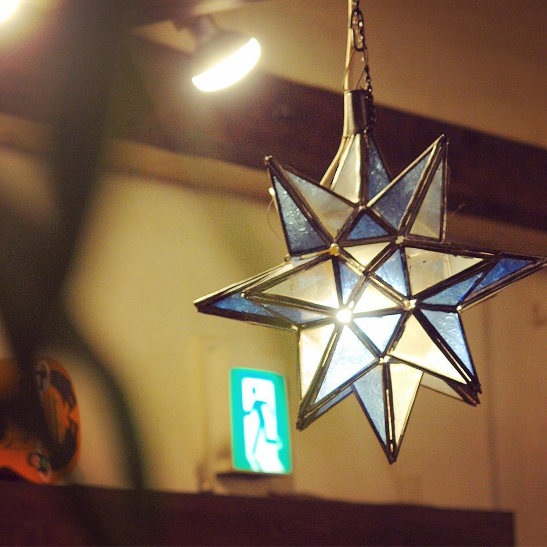 あー、連休中日はヒマなジンクス、いや、それを覆せるほどではなかったけど、おなじみのお客さんを中心に、楽しく仕事をさせていただきました！ご来店のみなさんありがとうございました！さてともう1日がんばったらうちもお盆休みだい！明日もよろしくお願いしますね！（お）