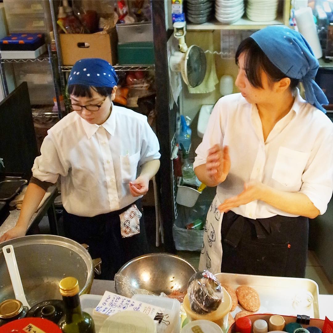 あー、それにしても雨ですなと、台風来てるんだし仕方ないわけですけど、あー、今週末の当店ランチは元スタッフはまちゃん登場！の「はまちゃんアフタヌーン」！なにとぞよろしくお願いしますね〜！（お）