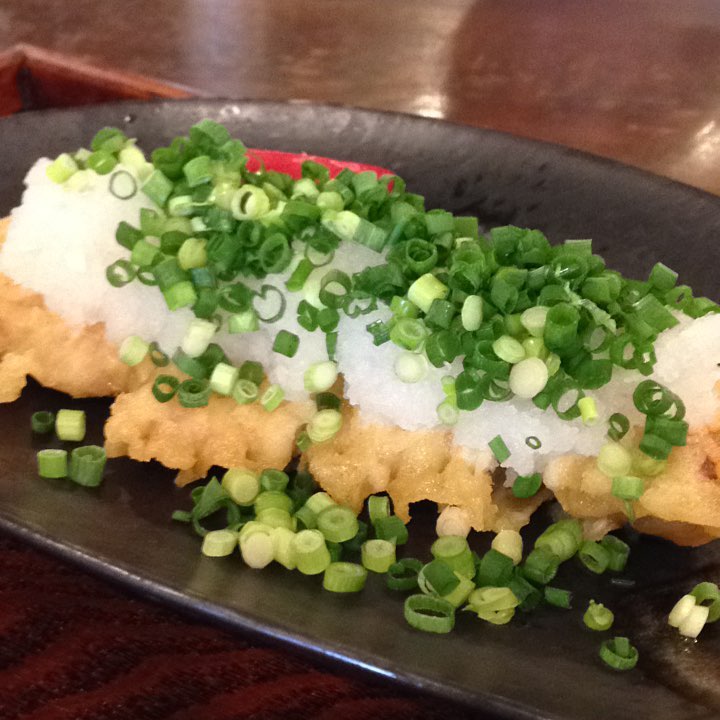 今日のまかないは「ねぎとん」です。私の好きな定食第2位です。お肉が余ってたので作ってもらいました。ラッキーです(^｡^)(い)