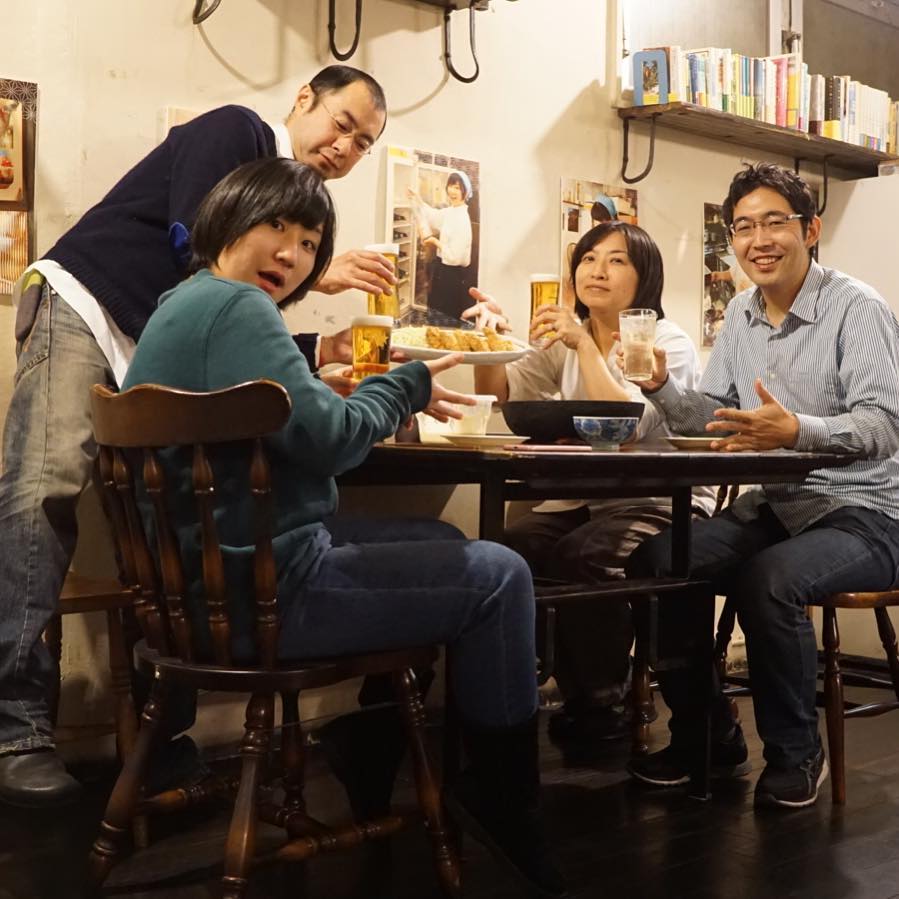 あー、これ日曜の夜な訳で、あー、今年最後の定休日が今日終わってさ明日の火曜から今年は当店年末30日まで…ぶっ続け13日営業が始まるわけで、いや、日々きちんと休息しながら走り抜ける所存であります、ハイ、よろしくお願いします〜（お）