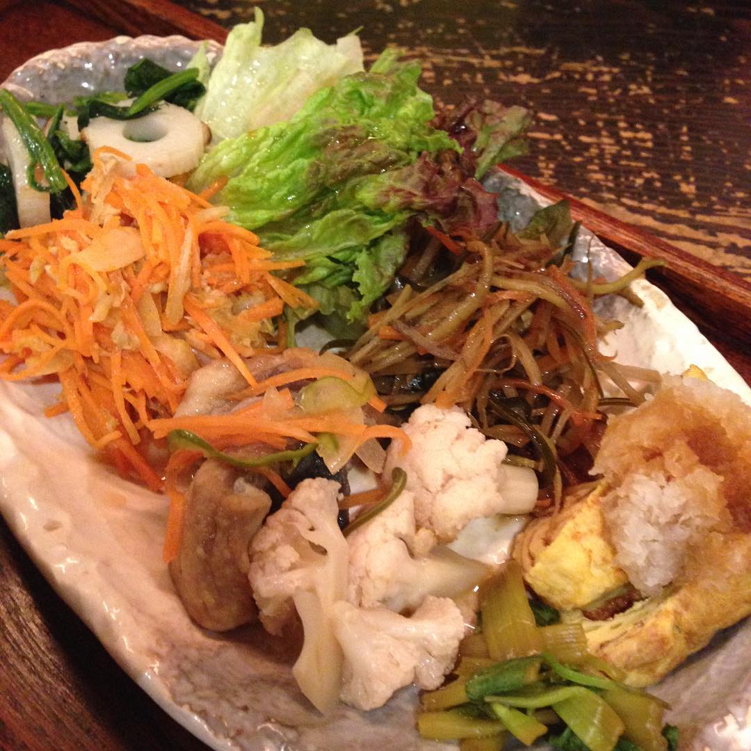 こんばんは。
久しぶりに夜シフトです。これからまかないをいただきます。(い)