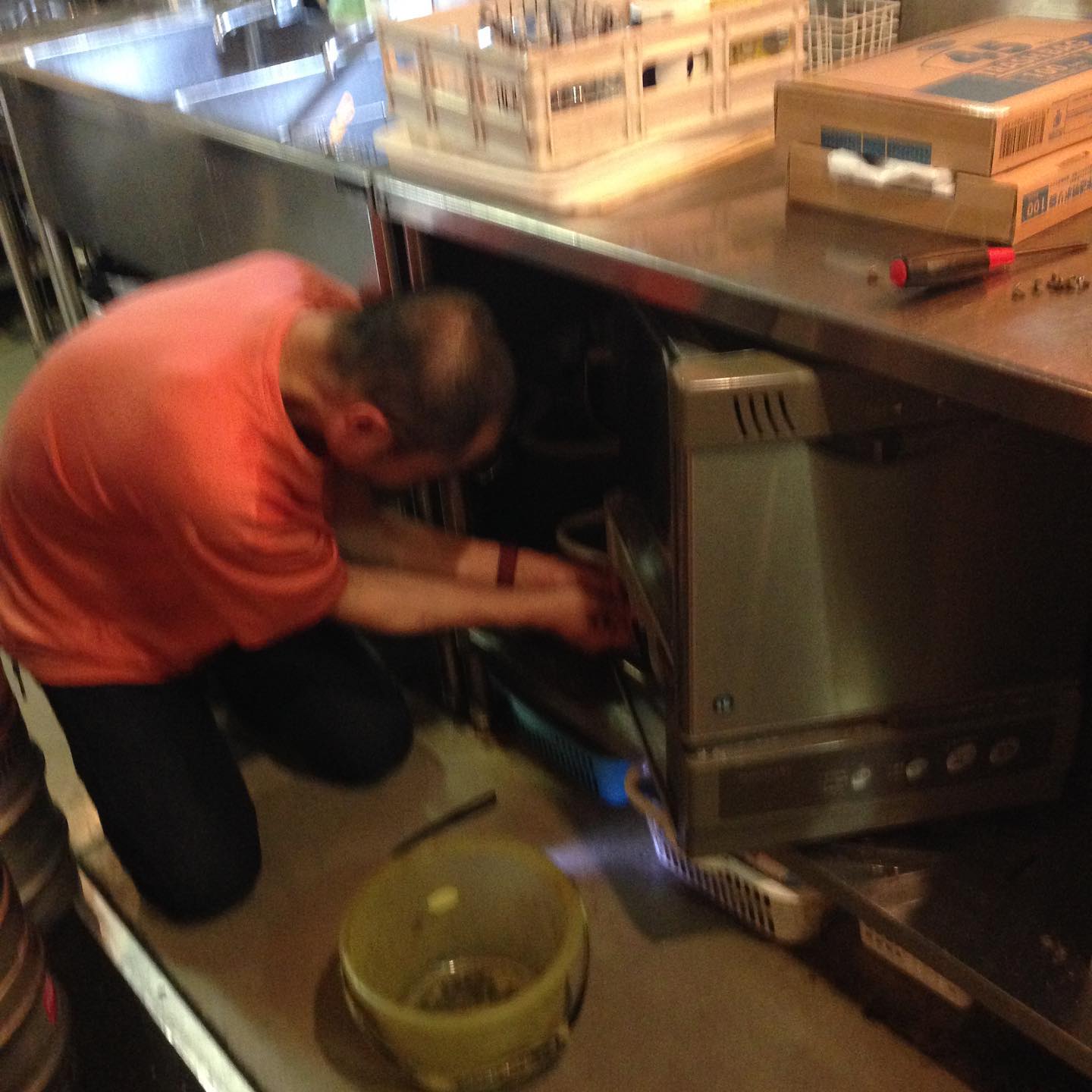 okayan自然染のピンクが素敵ですね…そんな話をする場合ではなく、調子の悪い食洗機の修理に追われております。なおりますように！(うめ)