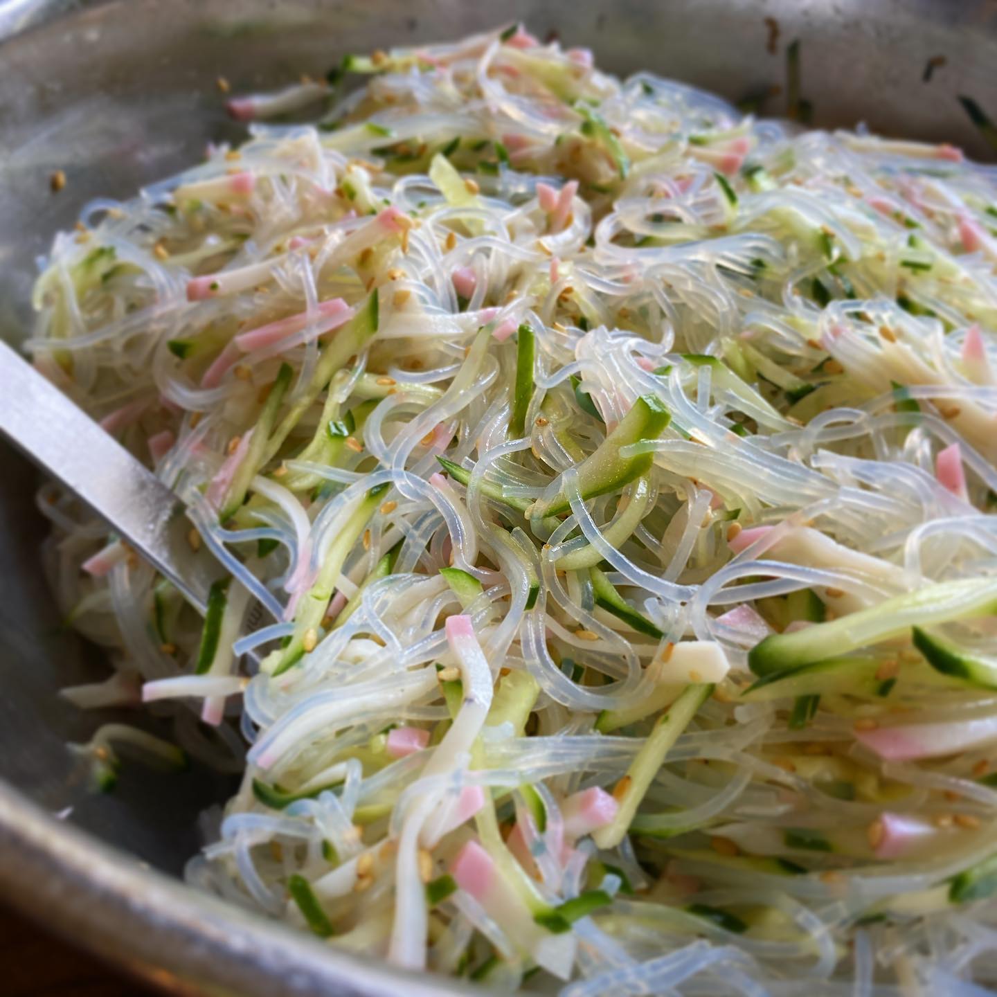 春雨サラダ、できたよー！
メニューには載っておりませんが、ご用命ください(^-^)/（麻）