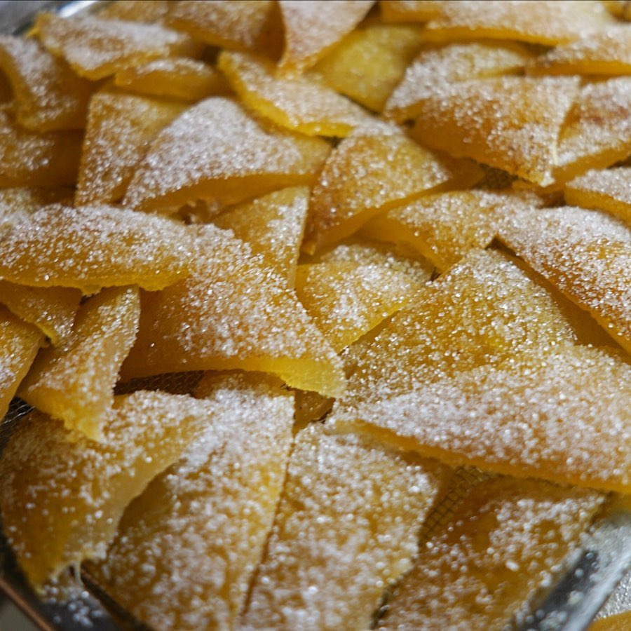 出来たー！（って、もう少し乾かすらしいですけど）ま、しかし用途的にはコーヒーゼリーに添える程度と、登場頻度は全然高くないんですけどね、いや、地味〜に自家製シリーズ？！（笑）（お）