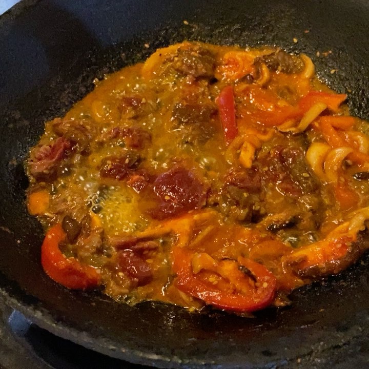 わー！ヤバイやつだっ！（笑）牛ハラミ肉のプルコギっ！（お）