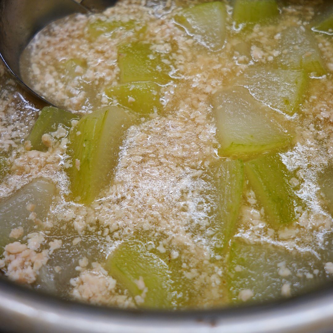 あー、お酒はダメよと今週末、いや、それでもやさしいお味は「冬瓜のあっさりそぼろ煮」が突出しよ！と、いや、夏に沁みるね（お）