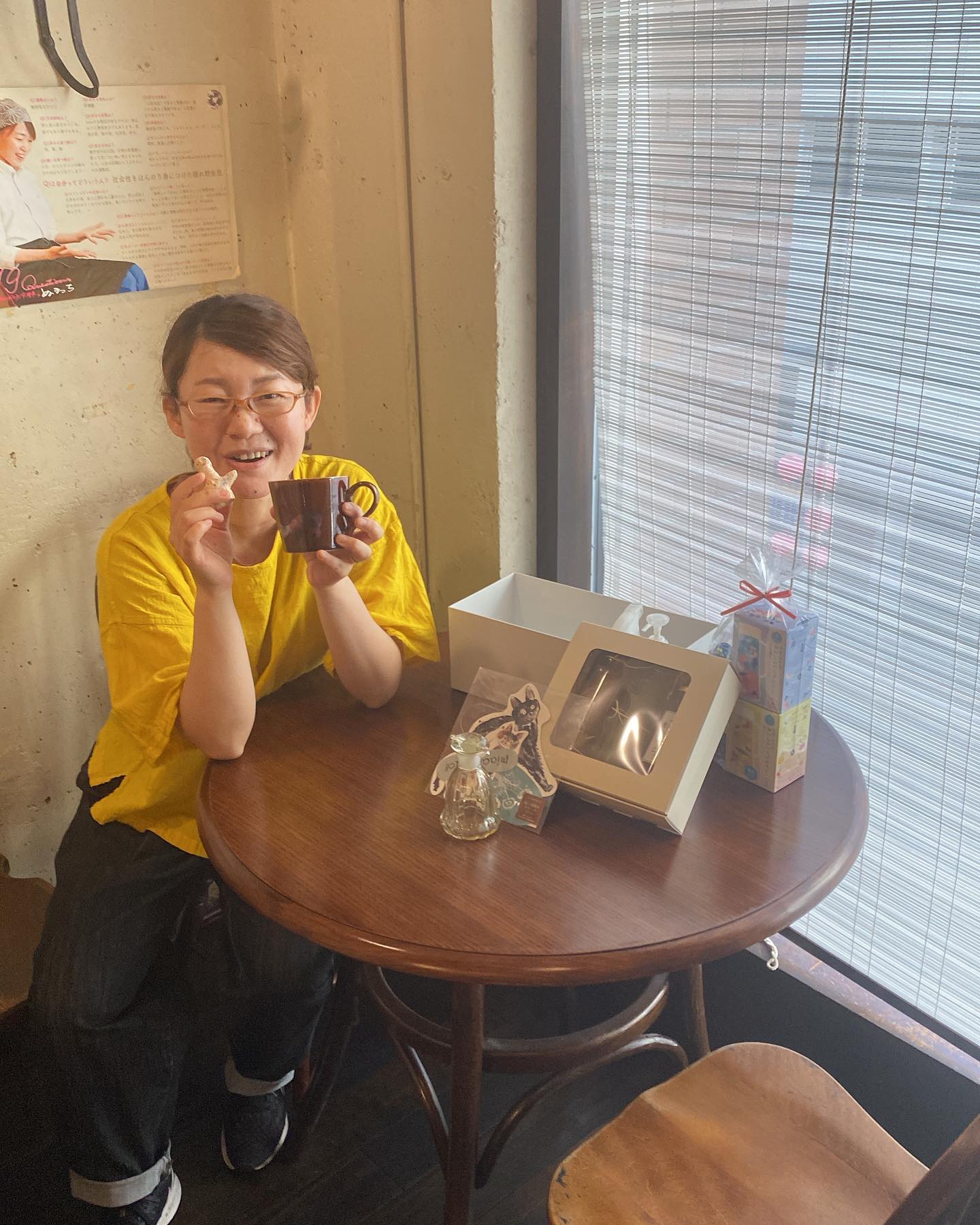 誕生日迎えました！
今年もみんなからプレゼントいただきました。みんなの個性あふれるプレゼント、これがほんとに楽しくて。
大人の階段、笑いながら登っていきたいと思います。（ウメ）