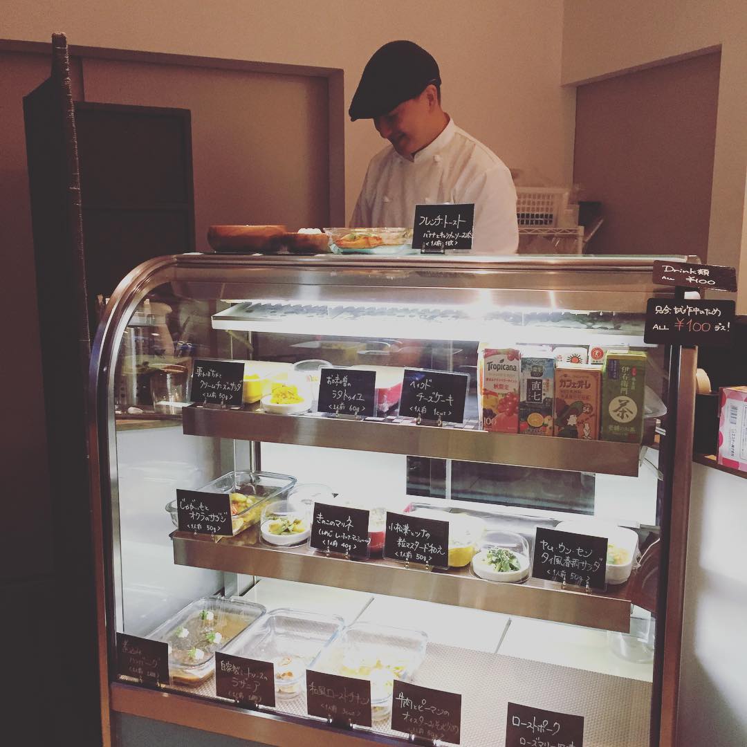 高校の同級生で元リトスタキッチンスタッフのヒデキのお店が、今日正式オープン！のハズが…まだでした！ガセネタ！ていうか間に合ってなーい！
正式告知はまた今度！