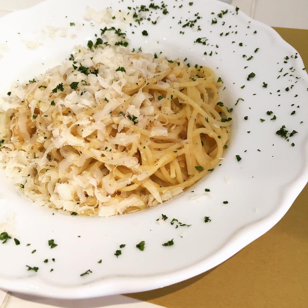 腹が減っては戦ができぬ。
シミシエッダでパスタ食べてエネルギー補給！