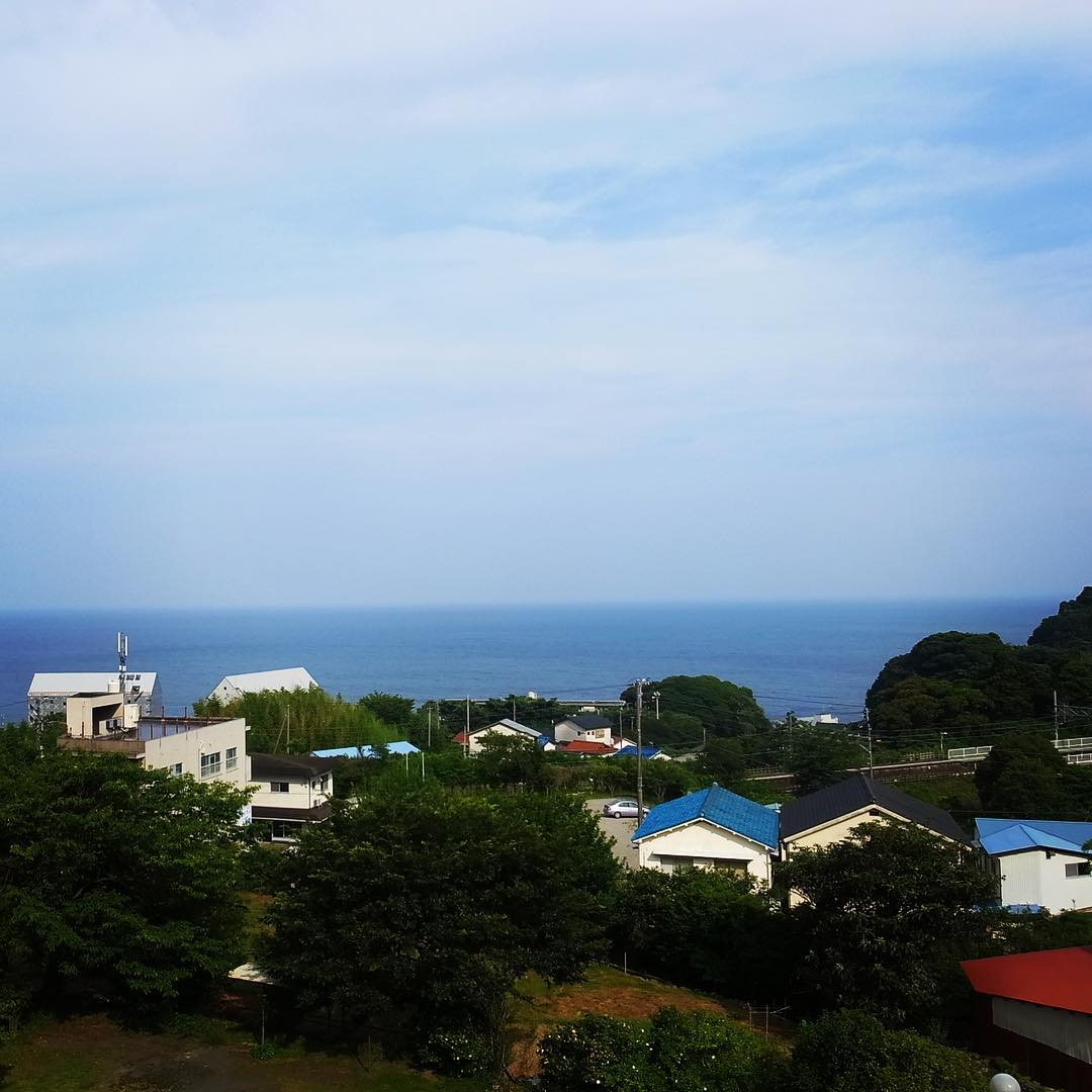 お宿からは海も見えるよ、ほっとしつつお茶もいただき（お）