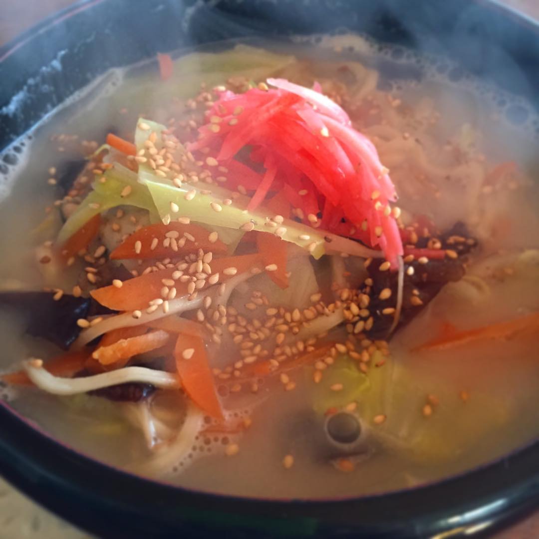 まさかの、朝からちゃんぽん麺。
このあいだの休日に鍋に入れようとして、腹パンで入れられなかったもので。