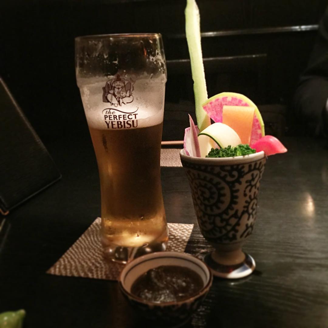 代々木にて、初の顔合わせでお客様と飲み会。ステキな突き出しが出てきました。