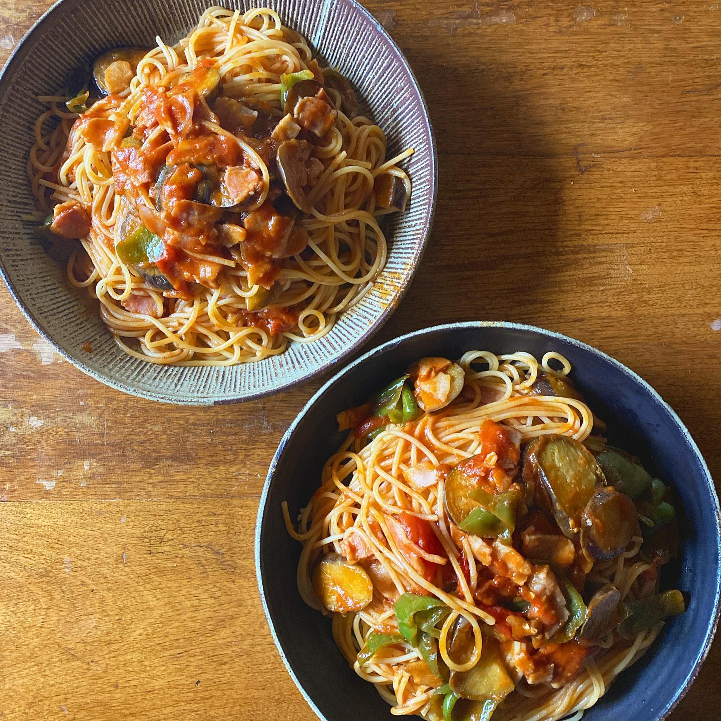 定休日。お店では作らないものを作ろうとすると、スパゲティになりがち。昨日うまでの3日間のテイクアウト専門店営業をしてみて、誰か他の人が作った美味しいもの食べたい！欲が高まっているのをヒシヒシと感じる。そして私は、誰かの作ってくれる美味しいごはんが食べたい。