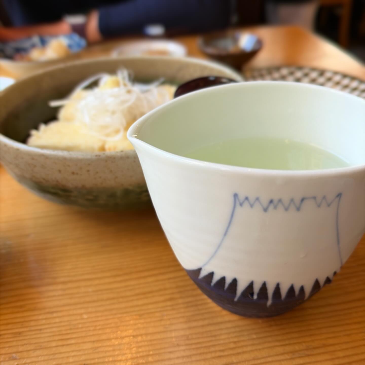 クリスマスディナーと年末最終営業を乗り切った定休日。明日の年越しちょこもりに向けてコレから休日出勤…の前にカイロに行って蕎麦屋ささいにきて、ちょっとだけ飲む。それくらいのご褒美があったって良いではないか！
この後怒涛の仕込み。みなさま、良い年末を。