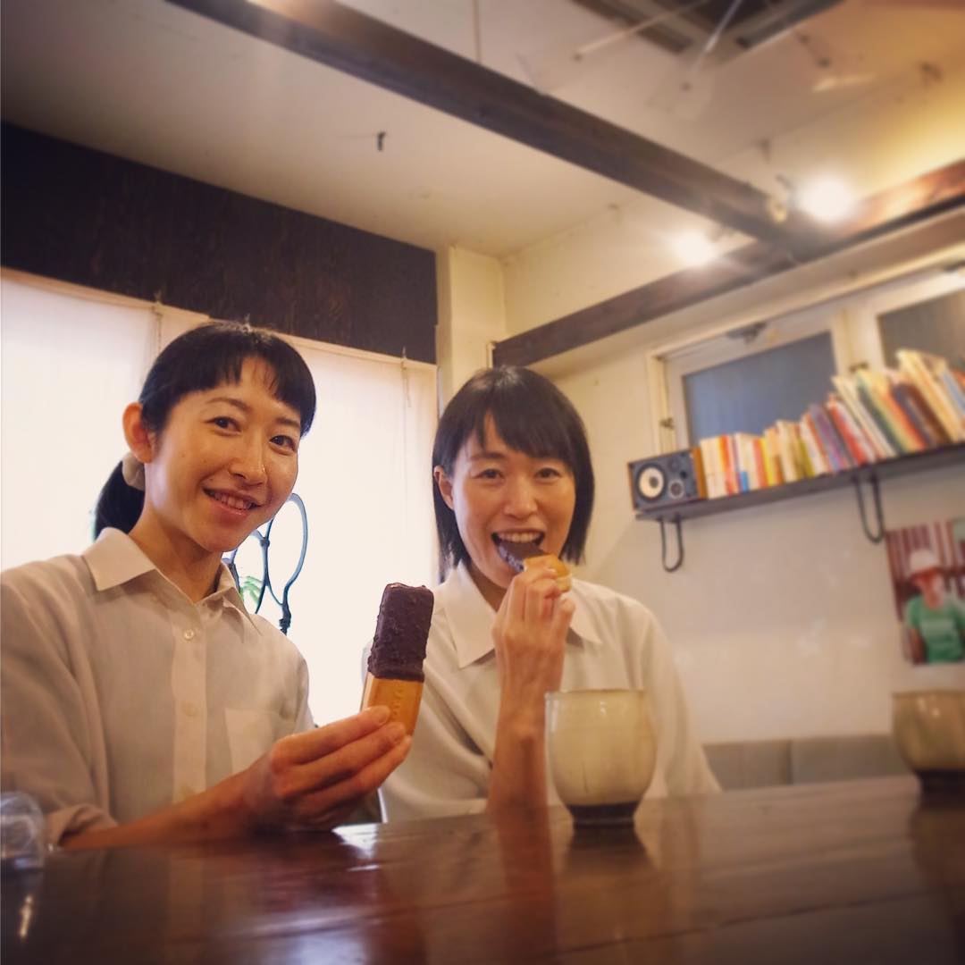 いいお天気で2月最後の土曜日はランチ大入御礼！いや、がんばったねと、えぇ、ワタクシ開店前のお買い物、おやつにアイスを買っておいてホントにヨカッタ！我ながらグッジョブ！（笑）（お）