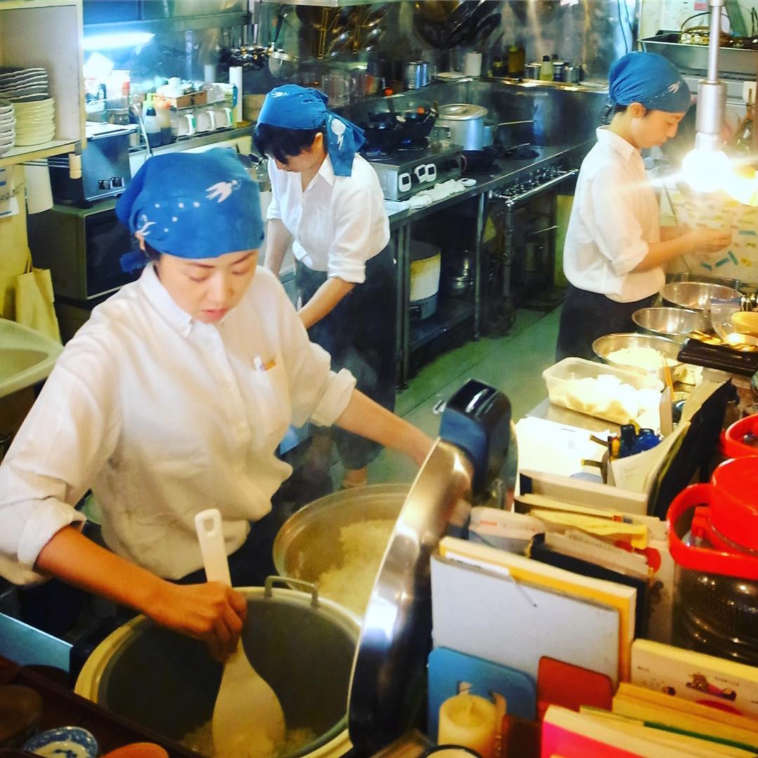 さてさて今日もごはんは炊きたて！（いつもですけど）木曜日のランチ、はじまるよー！お昼ごはんどうぞー！（お）