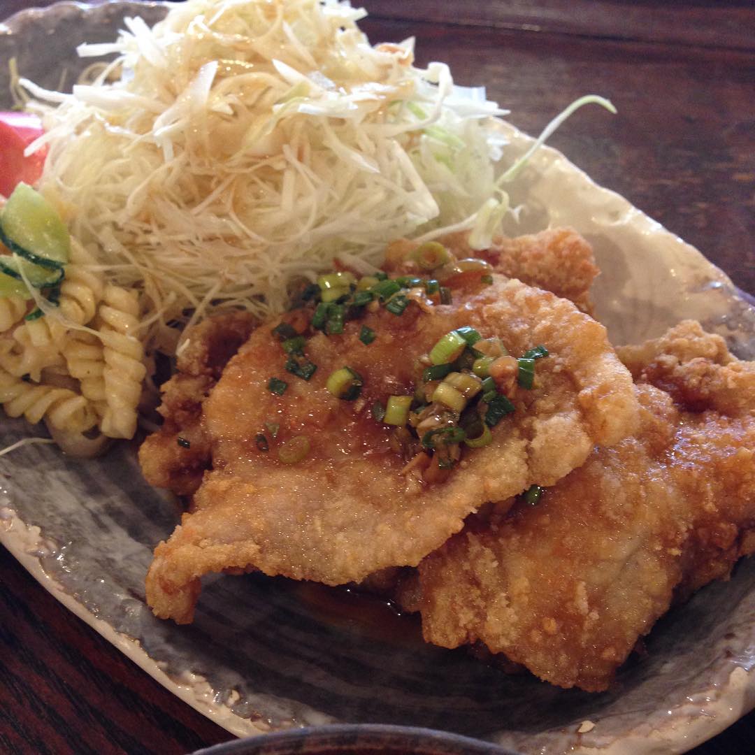 今日のまかないは「豚のから揚げ中華香味だれ」です。
この中華香味だれ…家でマネして作ってみたけどチョット違う。近々再チャレンジしようと思います。（い）