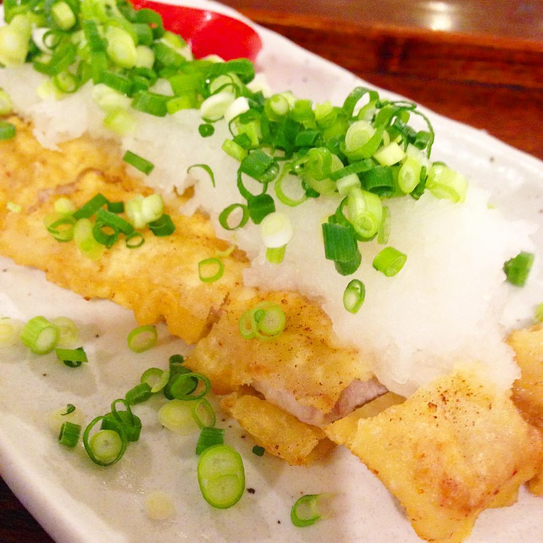 今日のまかないは「ねぎとん定食」です。
今年最後のまかないです。おいしかった！
今年は緊張と不安でリトスタで働き始めましたがとても楽しく過ごせました。来年も頑張りますのでよろしくお願いします！（い）