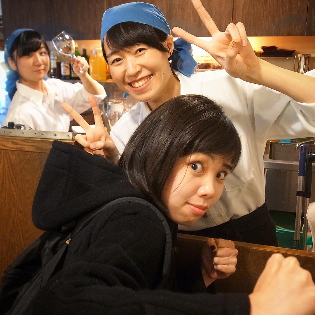 さてとはじまっております当店今年のクリスマスディナーは二日目！と、いや昨夜わざわざ遠路はるばる仙台からご来店はもとスタッフのおーみちゃんご夫婦！って、9月に祝！ご入籍で、今年はぬまっちとおーみちゃんが新婚さんになりましたな！と、年の瀬すてきな笑顔がサクレツ！また嬉しからずや！（笑）（お）