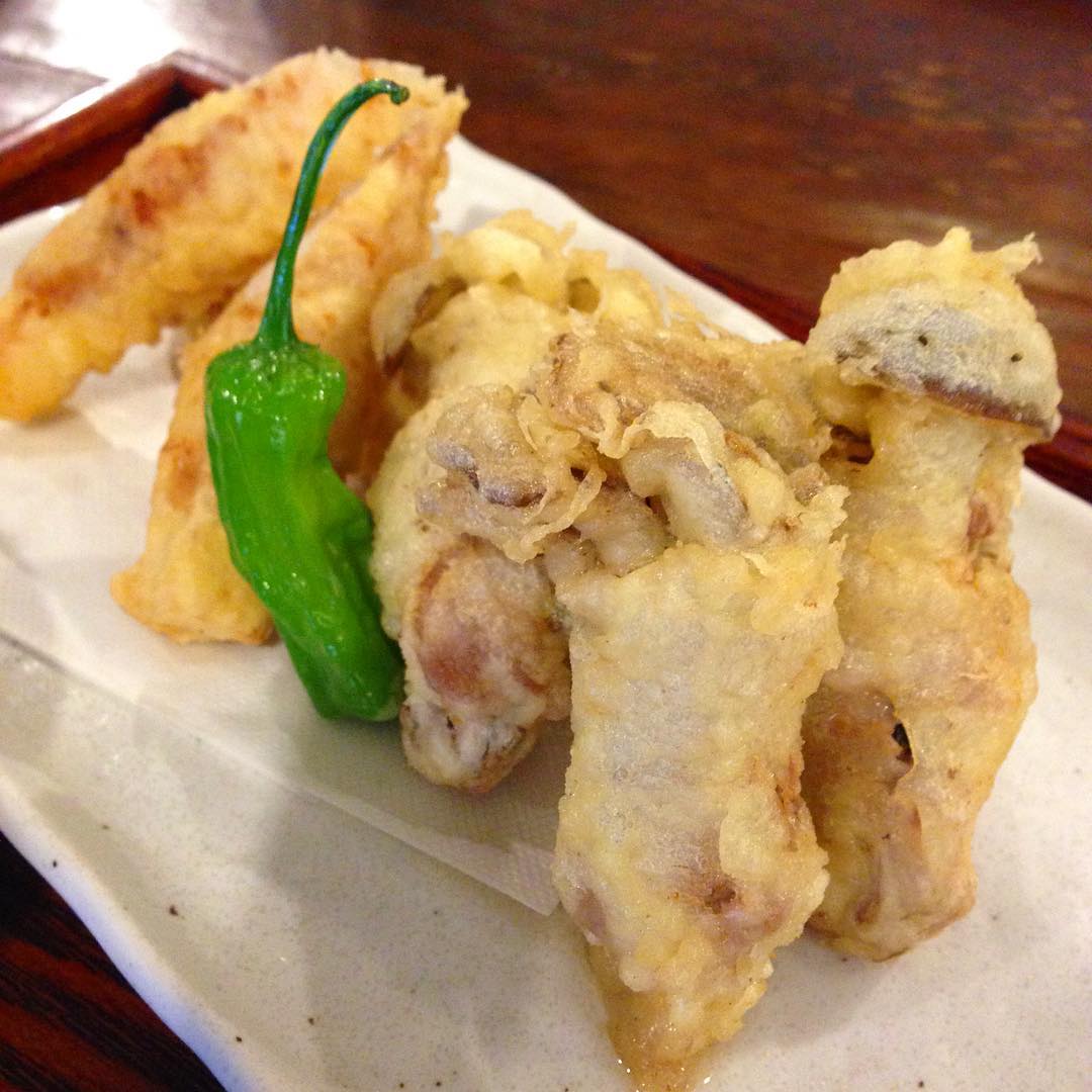 こんにちは！
今日のまかないは「長芋ときのこの豚肉巻き揚げ定食」でした。
火曜日から子供達のお弁当が始まりました。明日はドライカレー弁当にしようと思います。（い）