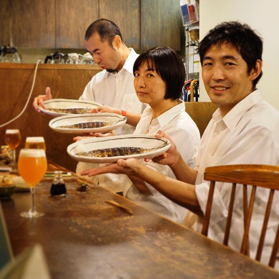 あー、今日は昼夜共にのんびりでしたが、それなら今夜おっそわけいただいたいわて直送のさんまをそのまま焼いていただきます！ビールものむ！の遅番3人組でありました（苦笑）。明日の金曜日はがんばりたい！がんばらせて〜！（笑）（お）